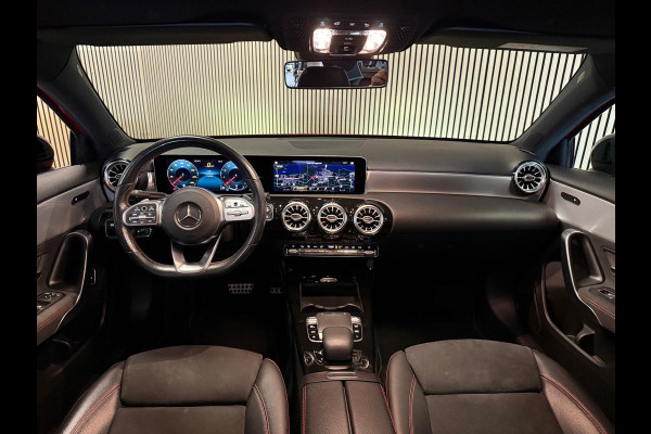 Mercedes-Benz A-Klasse 200 Sedan AMG STYLING-PANORAMA-NIGHT-CAMERA-WIDESCREEN-APPLE CARPLAY