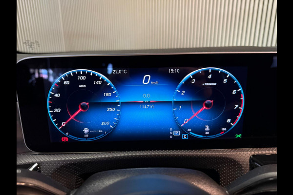 Mercedes-Benz A-Klasse 200 Sedan AMG STYLING-PANORAMA-NIGHT-CAMERA-WIDESCREEN-APPLE CARPLAY
