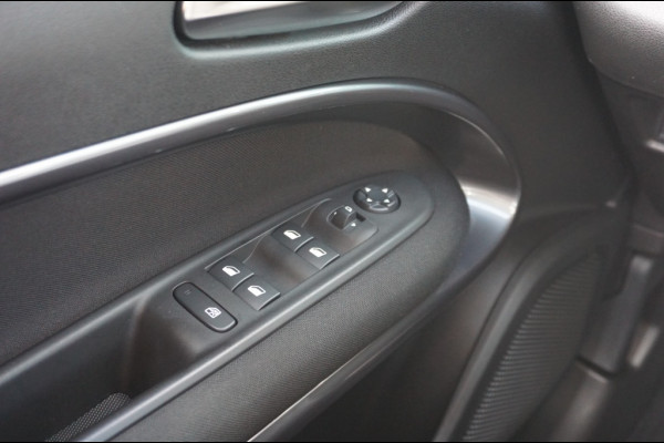 Fiat 600 101PK Hybrid Urban AUTOMAAT | CARPLAY | 17" LICHTMETAAL | CRUISE