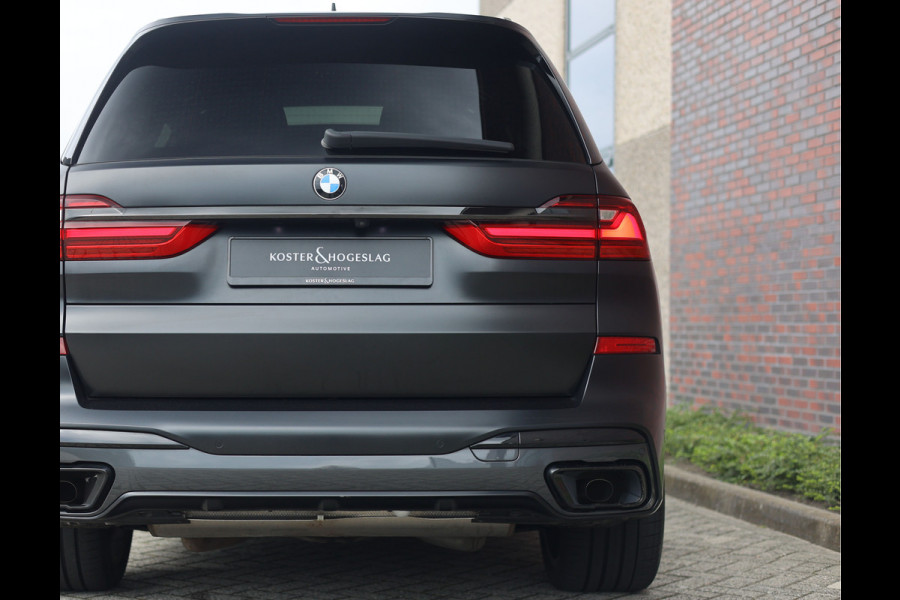 BMW X7 40i xDrive | HUD - Sky Lounge