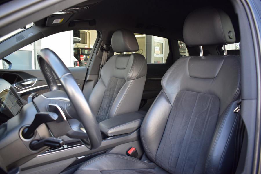 Audi e-tron 50 quattro S edition 71 kWh | Trekhaak | HUD | B&O | 360 Cam | Half Leer