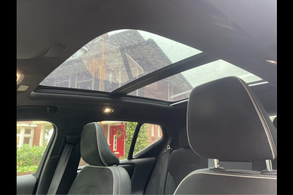 Volvo XC40 1.5 T4 Plug-in hybrid Ultimate Bright NL-AUTO | PANODAK | TREKHAAK | HARMAN KARDON