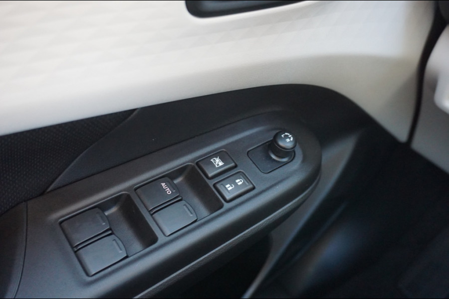 Suzuki Swift 1.2 Select Hybrid AUTOMAAT | 11.689KM! | CAMERA | ALL SEASONS