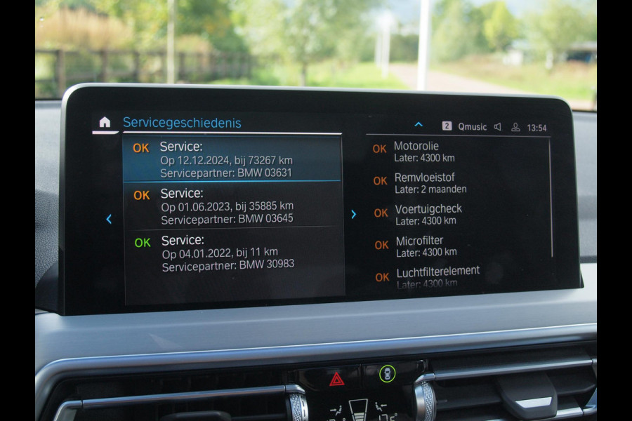BMW X3 xDrive30e Business Edition Plus | M-Pakket | Panoramadak | Trekhaak | Head-Up Display | 360 Camera | Sfeerverlichting | LED-Laser |