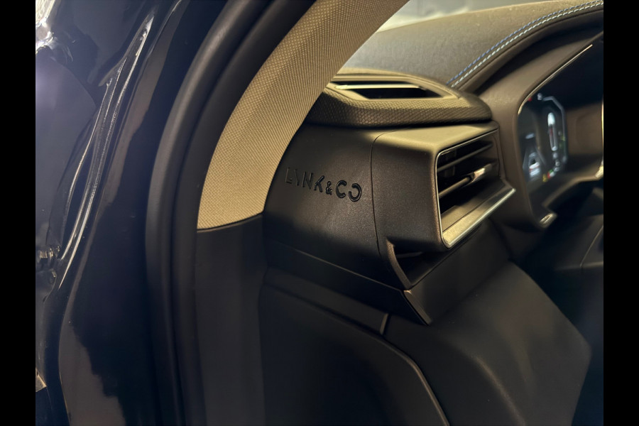 Lynk & Co 01 HEV 1.5| Pano|Stoelverwarming|Keyless|black Edtion|sfeer|camera|memory