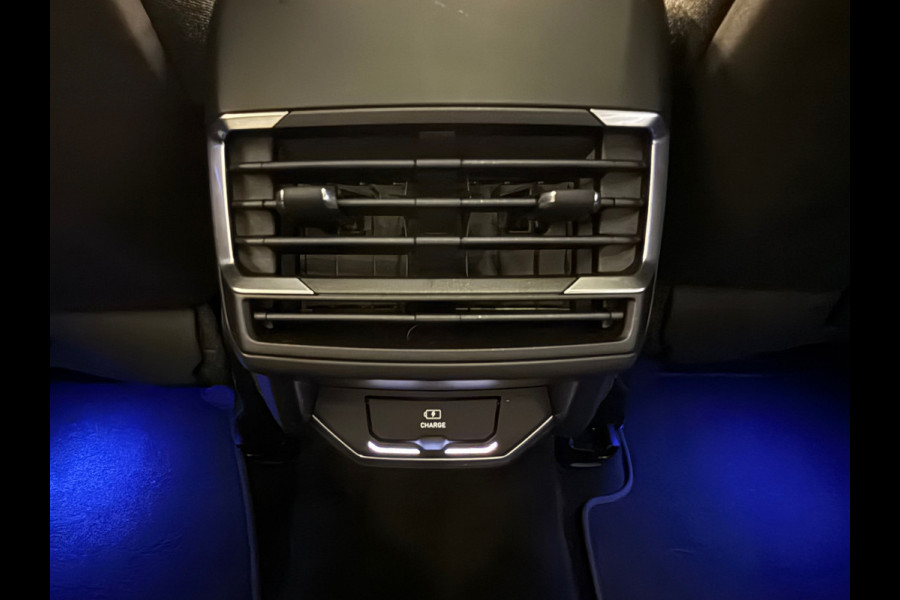 Lynk & Co 01 HEV 1.5| Pano|Stoelverwarming|Keyless|black Edtion|sfeer|camera|memory