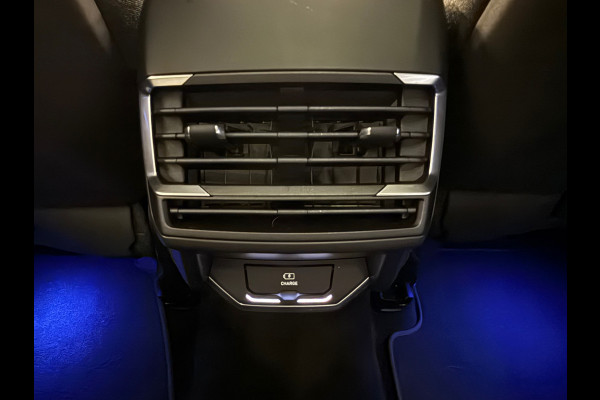 Lynk & Co 01 HEV 1.5| Pano|Stoelverwarming|Keyless|black Edtion|sfeer|camera|memory