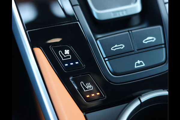 Porsche 911 Cabrio Carrera 4 GTS | PASM - Burmester