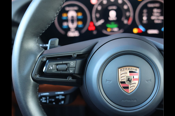 Porsche 911 Cabrio Carrera 4 GTS | PASM - Burmester