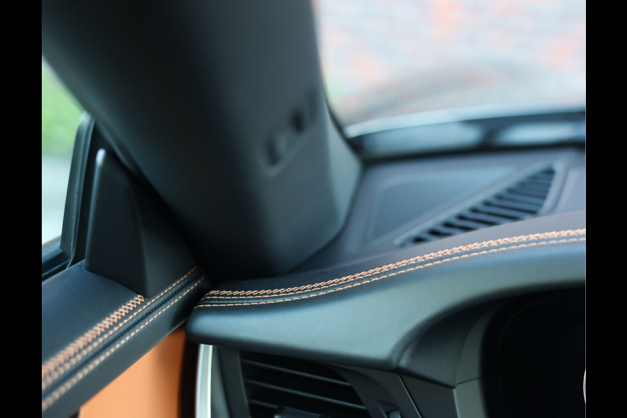 Porsche 911 Cabrio Carrera 4 GTS | PASM - Burmester