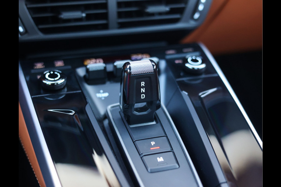 Porsche 911 Cabrio Carrera 4 GTS | PASM - Burmester