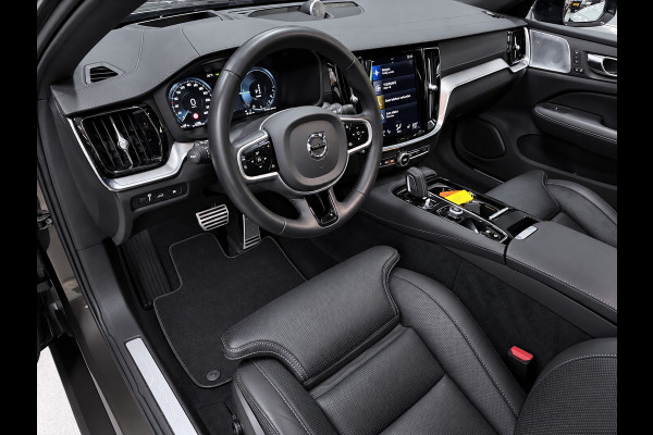 Volvo V60 2.0 T8 Recharge AWD R-Design PANO/MASSAGE+M-LEDER/B&W/360CAM/NAVI/H-UP///
