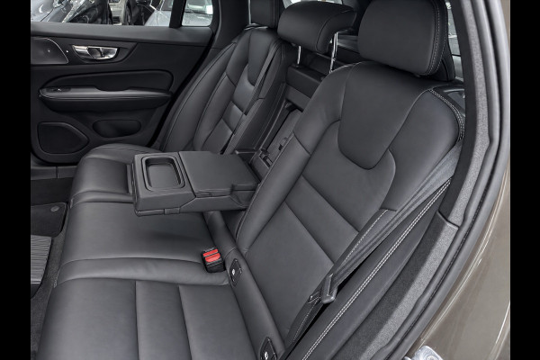 Volvo V60 2.0 T8 Recharge AWD R-Design PANO/MASSAGE+M-LEDER/B&W/360CAM/NAVI/H-UP///