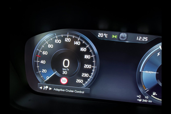 Volvo V60 2.0 T8 Recharge AWD R-Design PANO/MASSAGE+M-LEDER/B&W/360CAM/NAVI/H-UP///