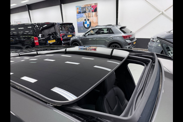 Volvo V60 2.0 T8 Recharge AWD R-Design PANO/MASSAGE+M-LEDER/B&W/360CAM/NAVI/H-UP///