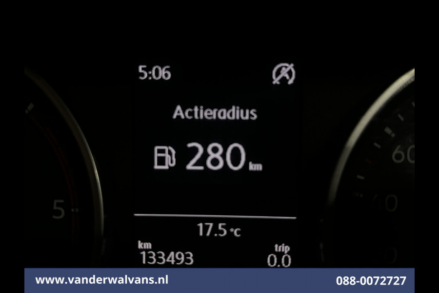 Volkswagen Crafter 2.0 TDI L3H3 L2H2 Euro6 Airco | Camera | Apple Carplay | Android Auto | Parkeersensoren Bijrijdersbank