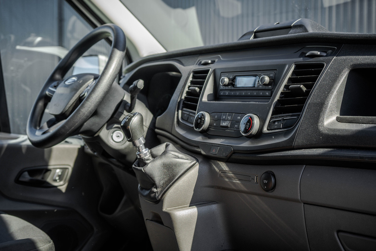 Ford Transit 2.0 TDCI | Bakwagen met Laadklep | Zijdeur | NL Auto | Euro 6 | 130 PK | Airco | Cruise