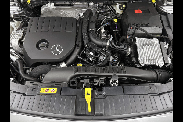 Mercedes-Benz Glb 200 Star Edition LIMITED Panoramadak l Keyless l Trekhaak l Navigatie l Stoelverwarming l Sfeerverlichting l Leder l Achteruitrijcamera Inclusief 24 maanden MB Certified garantie voor Europa.