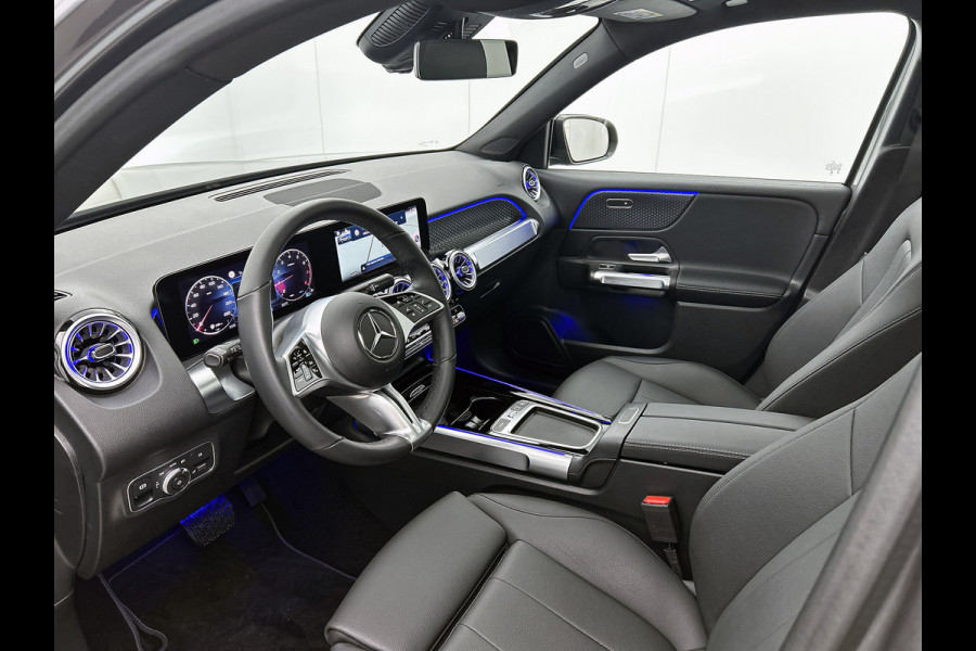 Mercedes-Benz Glb 200 Star Edition LIMITED Panoramadak l Keyless l Trekhaak l Navigatie l Stoelverwarming l Sfeerverlichting l Leder l Achteruitrijcamera Inclusief 24 maanden MB Certified garantie voor Europa.