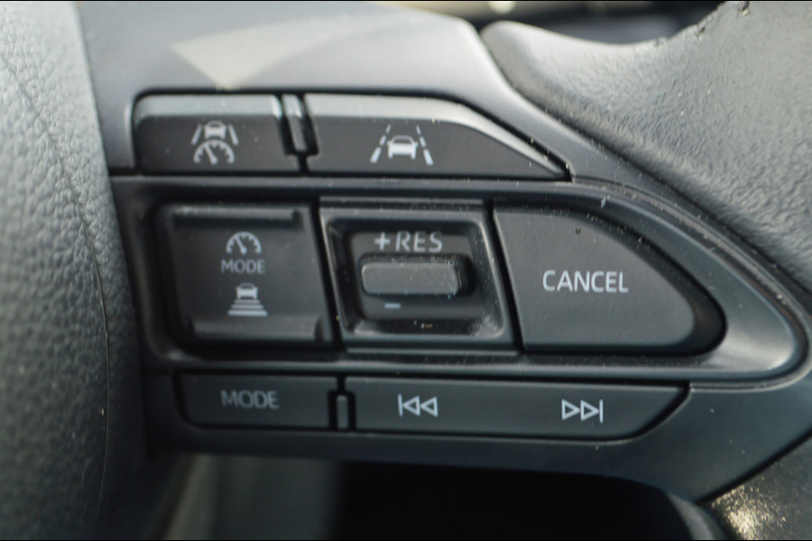 Toyota Yaris Cross 1.5 Hybrid 130 Executive | Stoel stuur verwarming | Parkeersensoren v+a