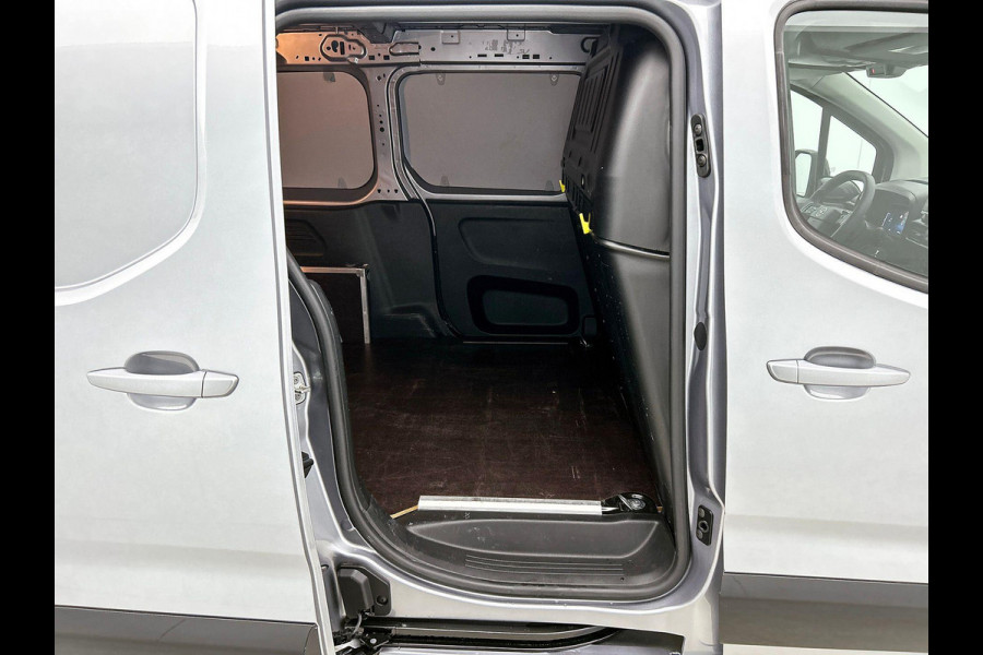 Opel Combo 1.5 BlueHDi 130PK L2 Automaat Apple Carplay / Android Auto Navigatie Trekhaak Airco Camera Cruise Control Parkeersensoren V+A DAB