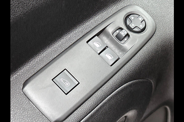 Opel Combo 1.5 BlueHDi 130PK L2 Automaat Apple Carplay / Android Auto Navigatie Trekhaak Airco Camera Cruise Control Parkeersensoren V+A DAB