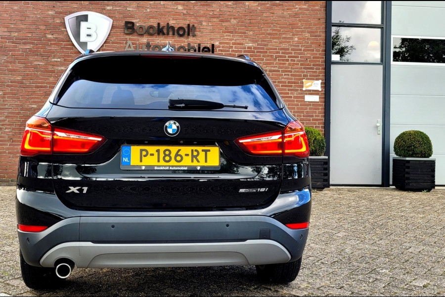 BMW X1 SDrive18i Panorama, Camera, All-season (Pirelli), M-grille, 18"