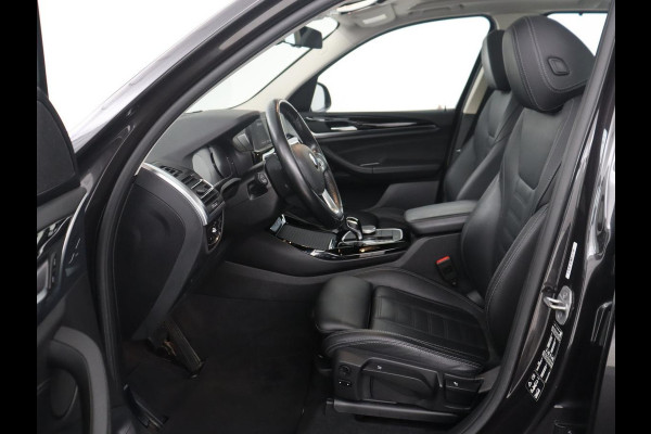 BMW X3 xDrive20i High Executive | Trekhaak | Stoelverwarming | Pano.Dak | Keyless Entry |