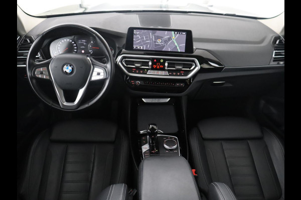 BMW X3 xDrive20i High Executive | Trekhaak | Stoelverwarming | Pano.Dak | Keyless Entry |