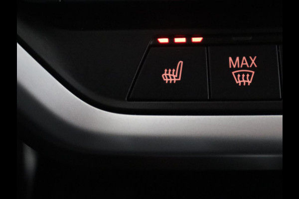 BMW X3 xDrive20i High Executive | Trekhaak | Stoelverwarming | Pano.Dak | Keyless Entry |