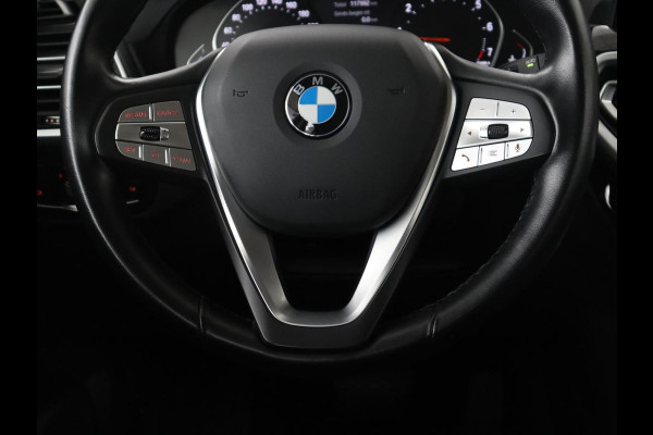 BMW X3 xDrive20i High Executive | Trekhaak | Stoelverwarming | Pano.Dak | Keyless Entry |