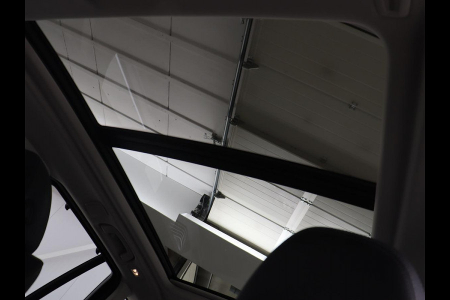 BMW X3 xDrive20i High Executive | Trekhaak | Stoelverwarming | Pano.Dak | Keyless Entry |