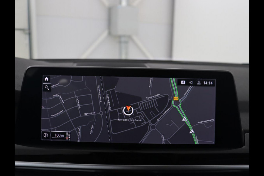 BMW X3 xDrive20i High Executive | Trekhaak | Stoelverwarming | Pano.Dak | Keyless Entry |