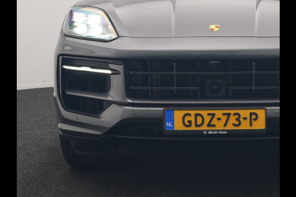Porsche Cayenne Coupé 3.0 E-Hybrid PHEV | MY 2024 Facelift | SportDesign | Sportuitlaat | Trekhaak Af Fabriek | Panodak | Luchtvering | PDLS+ | Sport Chrono | InnoDrive Adaptive Cruise | Head up | Soft Close | 22"L.M | 360 Camera | Plug In Hybrid |