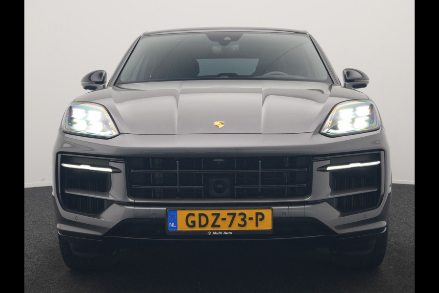 Porsche Cayenne Coupé 3.0 E-Hybrid PHEV | MY 2024 Facelift | SportDesign | Sportuitlaat | Trekhaak Af Fabriek | Panodak | Luchtvering | PDLS+ | Sport Chrono | InnoDrive Adaptive Cruise | Head up | Soft Close | 22"L.M | 360 Camera | Plug In Hybrid |