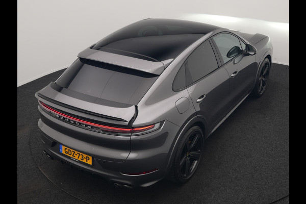 Porsche Cayenne Coupé 3.0 E-Hybrid PHEV | MY 2024 Facelift | SportDesign | Sportuitlaat | Trekhaak Af Fabriek | Panodak | Luchtvering | PDLS+ | Sport Chrono | InnoDrive Adaptive Cruise | Head up | Soft Close | 22"L.M | 360 Camera | Plug In Hybrid |