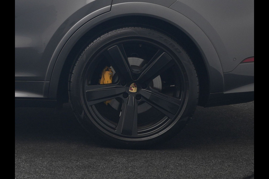 Porsche Cayenne Coupé 3.0 E-Hybrid PHEV | MY 2024 Facelift | SportDesign | Sportuitlaat | Trekhaak Af Fabriek | Panodak | Luchtvering | PDLS+ | Sport Chrono | InnoDrive Adaptive Cruise | Head up | Soft Close | 22"L.M | 360 Camera | Plug In Hybrid |