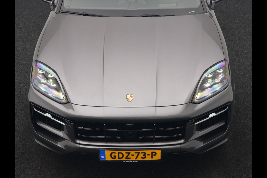 Porsche Cayenne Coupé 3.0 E-Hybrid PHEV | MY 2024 Facelift | SportDesign | Sportuitlaat | Trekhaak Af Fabriek | Panodak | Luchtvering | PDLS+ | Sport Chrono | InnoDrive Adaptive Cruise | Head up | Soft Close | 22"L.M | 360 Camera | Plug In Hybrid |