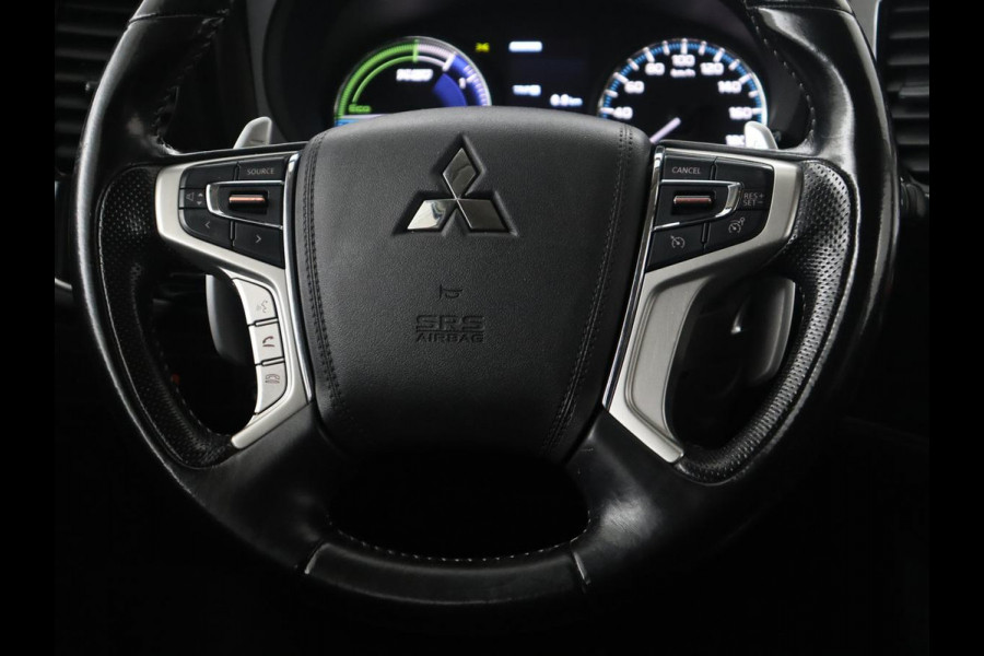 Mitsubishi Outlander 2.4 PHEV Pure | SOH 71% | Camera | Stoelverwarming | Trekhaak |