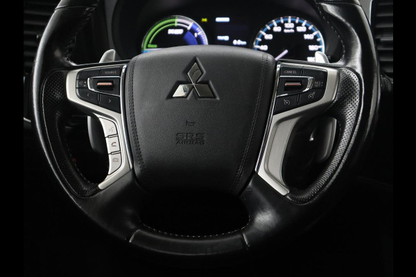 Mitsubishi Outlander 2.4 PHEV Pure | SOH 71% | Camera | Stoelverwarming | Trekhaak |
