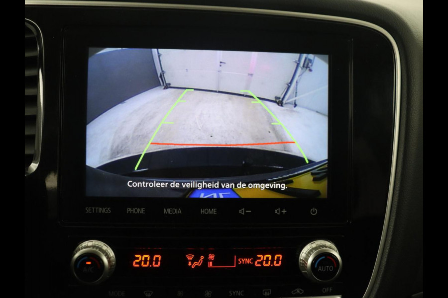 Mitsubishi Outlander 2.4 PHEV Pure | SOH 71% | Camera | Stoelverwarming | Trekhaak |