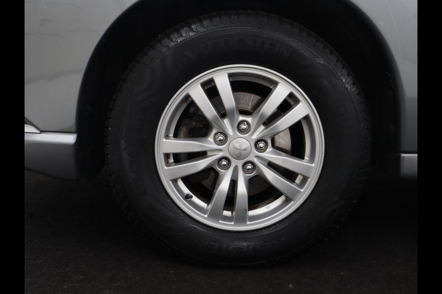 Mitsubishi Outlander 2.4 PHEV Pure | SOH 71% | Camera | Stoelverwarming | Trekhaak |