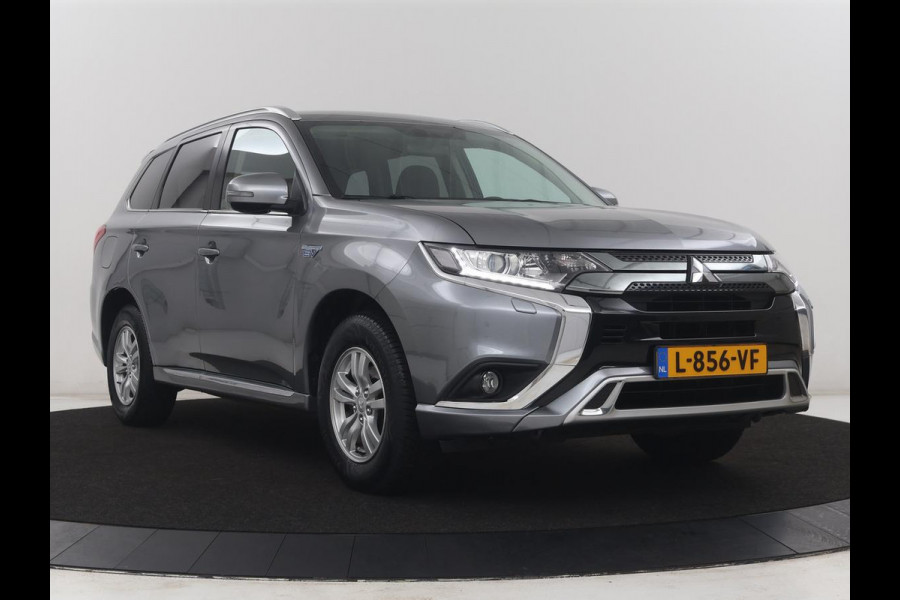 Mitsubishi Outlander 2.4 PHEV Pure | SOH 71% | Camera | Stoelverwarming | Trekhaak |