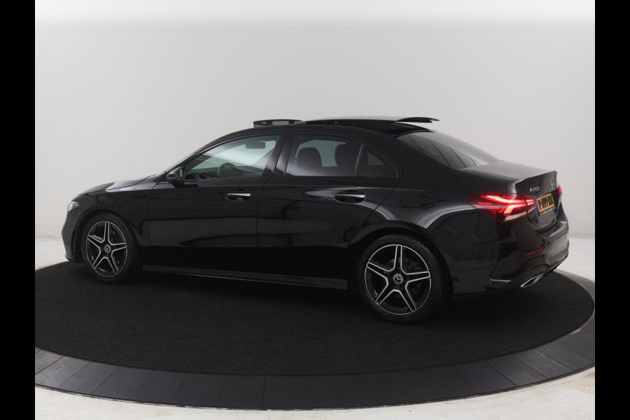 Mercedes-Benz A-Klasse 200 Business Solution AMG | Pano.Dak | Camera | Navigatie | Apple Carplay | LED