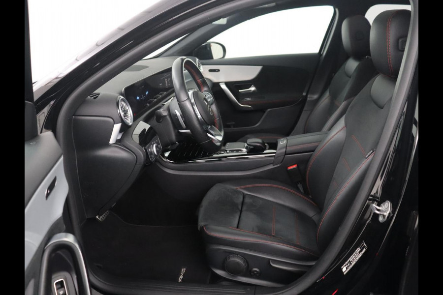 Mercedes-Benz A-Klasse 200 Business Solution AMG | Pano.Dak | Camera | Navigatie | Apple Carplay | LED