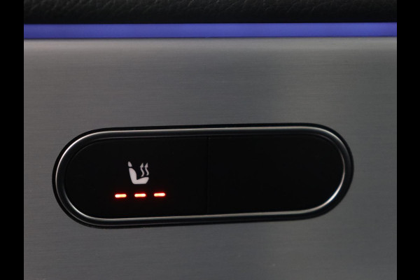 Mercedes-Benz A-Klasse 200 Business Solution AMG | Pano.Dak | Camera | Navigatie | Apple Carplay | LED