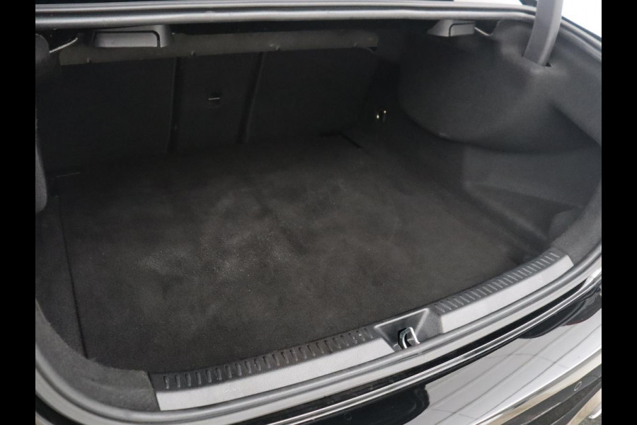 Mercedes-Benz A-Klasse 200 Business Solution AMG | Pano.Dak | Camera | Navigatie | Apple Carplay | LED