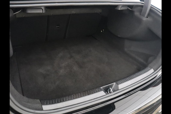Mercedes-Benz A-Klasse 200 Business Solution AMG | Pano.Dak | Camera | Navigatie | Apple Carplay | LED