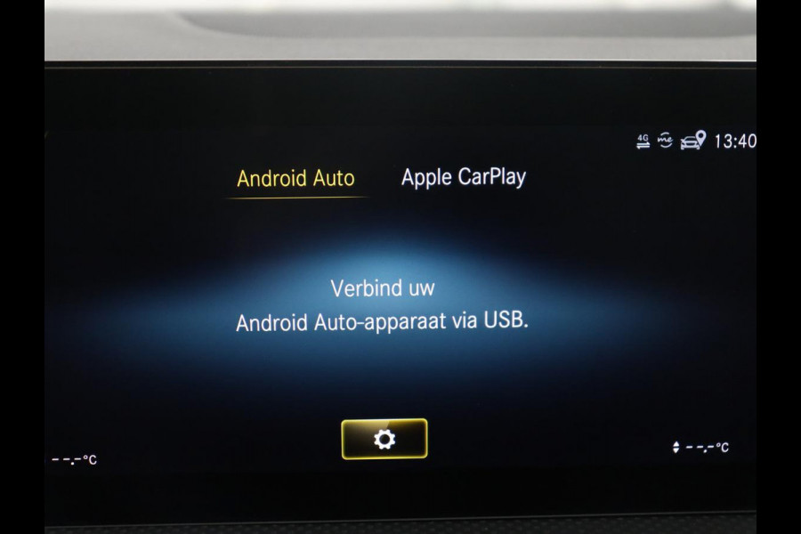 Mercedes-Benz A-Klasse 200 Business Solution AMG | Pano.Dak | Camera | Navigatie | Apple Carplay | LED