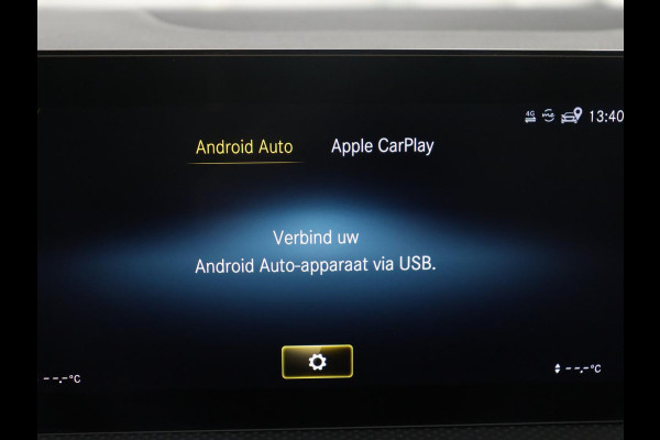 Mercedes-Benz A-Klasse 200 Business Solution AMG | Pano.Dak | Camera | Navigatie | Apple Carplay | LED